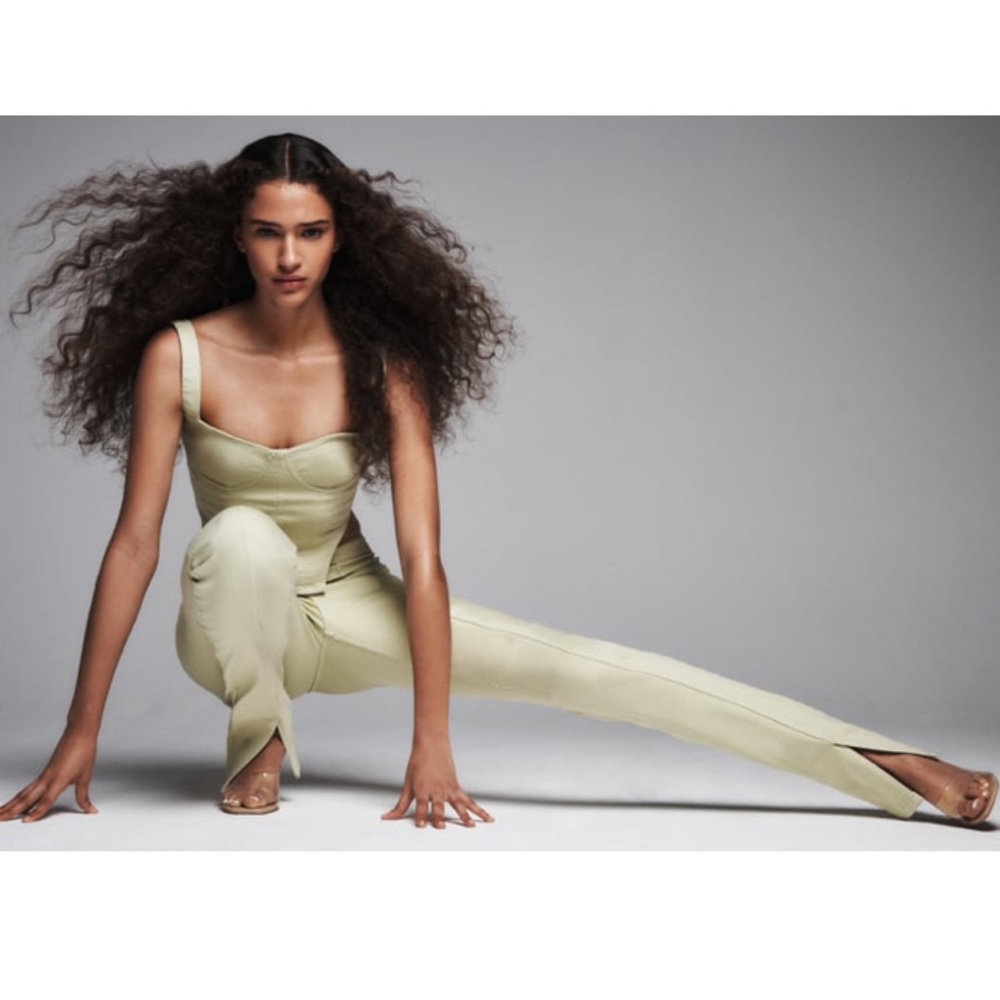 Set of pants and top